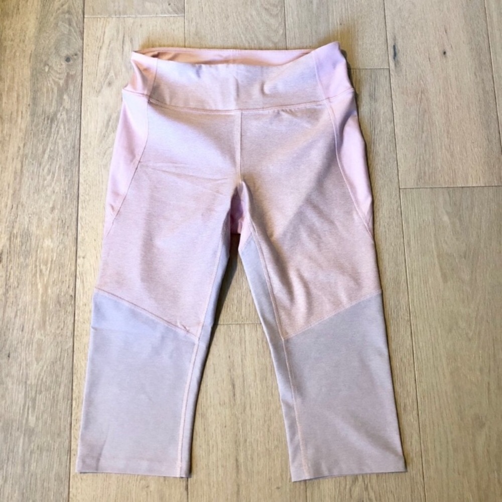 OUTDOOR VOICES Wisteria Cropped Leggings NWOT M